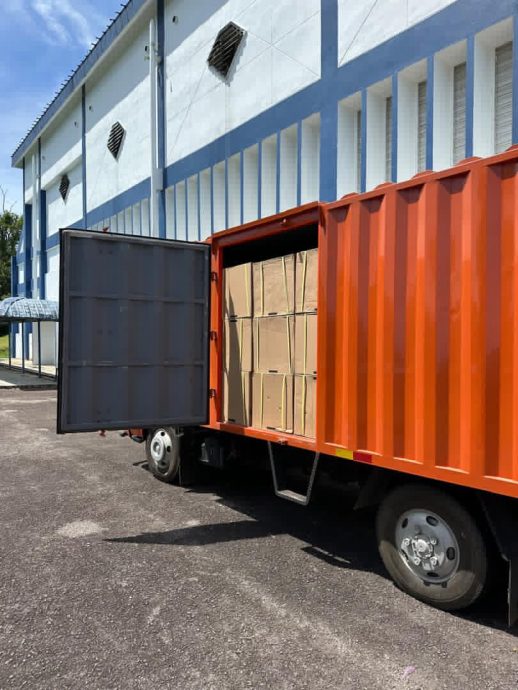 北旅普通行动部队成功起获市值逾200万令吉的6100箱走私香烟。