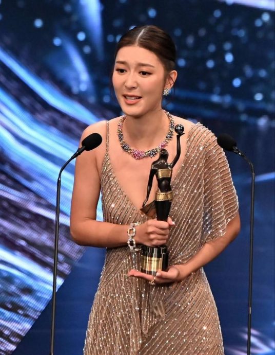 升金像影后却坐冷板凳 余香凝被爆数月没开工顾小孩