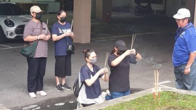 【独家】华妇大道坠亡| 家属傍晚领尸·丧礼在家乡举行