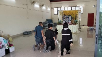 华妇沙亚南大道坠亡| 娘家领出遗体设灵 贴心准备家乡宁罗面食