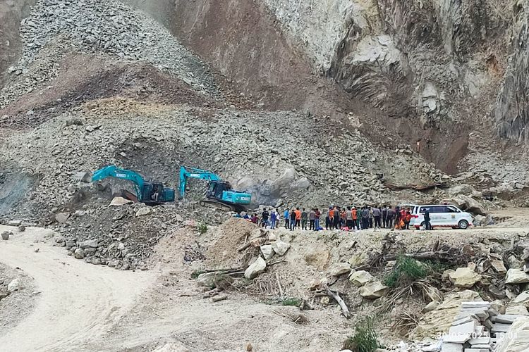 印尼采石场山崩巨岩坠地！至少5死多人失联