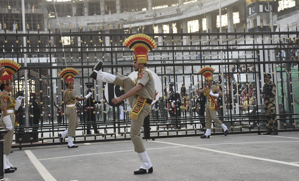 印巴边境降旗仪式复办 周三起向公众开放