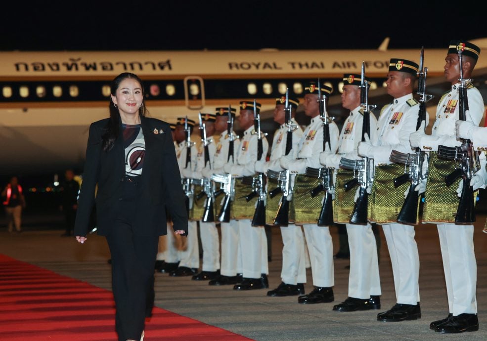 ///即时国内∕东盟峰会|画页|唯一女首脑的风采:佩通坦为东盟峰会增添亮点