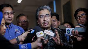 即时国内∕传闻会接任经济部长：佐哈利：这是公正党的事务，不插手