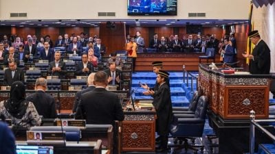 安华国会悼敦阿都拉   “贡献卓越值得永远铭记”