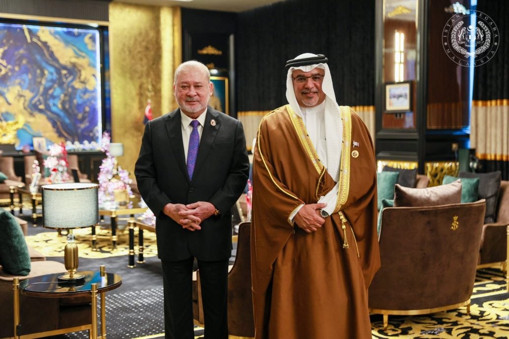 **即时国内**全国:元首接见巴林王储兼首相 相谈甚欢