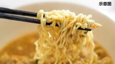吃太多泡面饼干恐伤大脑？ 研究：恐增认知退化、智商下降风险