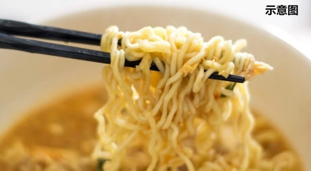 吃太多泡面饼干恐伤大脑？ 研究：恐增认知退化、智商下降风险