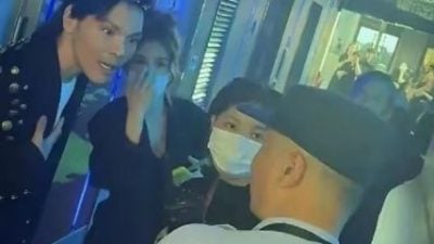 视频 | 向佐街头打卡坚称“在逛街” 遭保安驱赶：逛街要报备