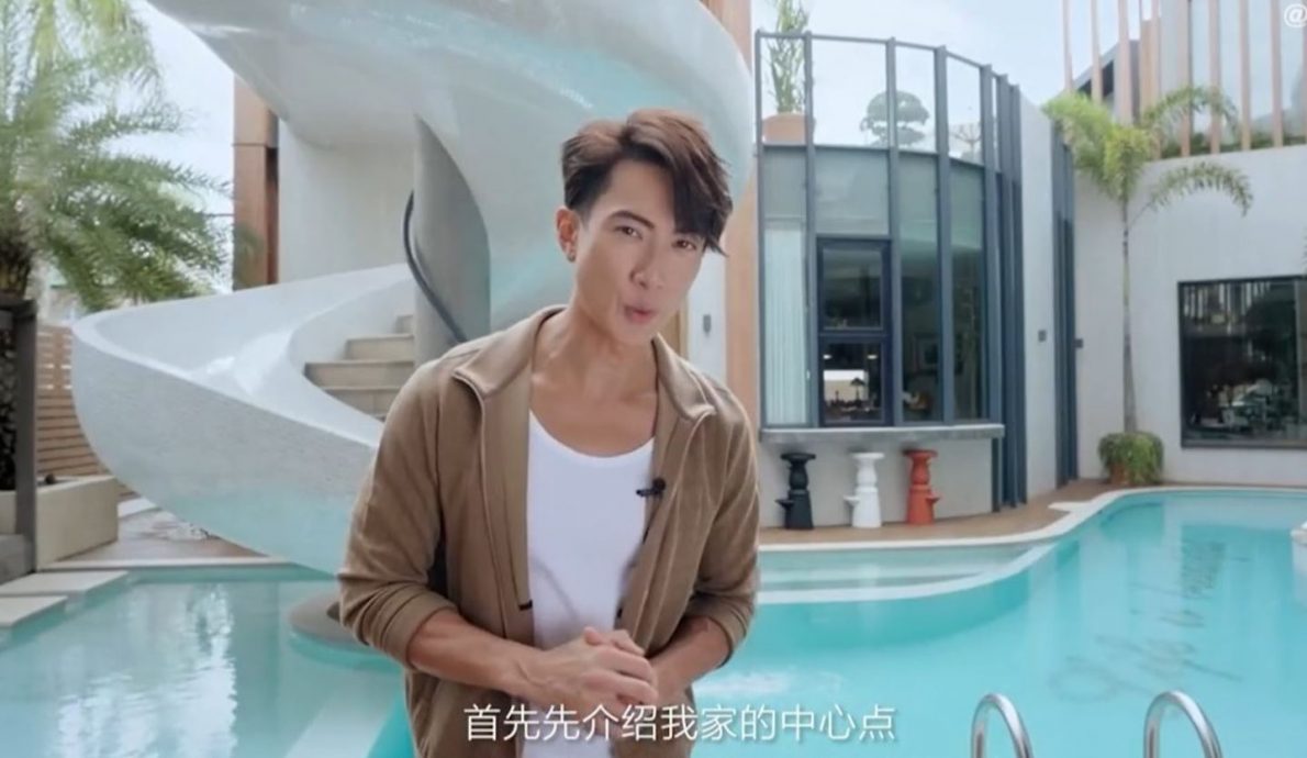 吴尊单手举起100公斤哑铃　网惊问：膝盖还好吗？