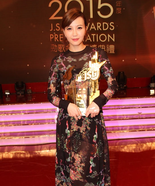 吴若希被舞台恐惧症困扰逾10年 老公成“防震药”