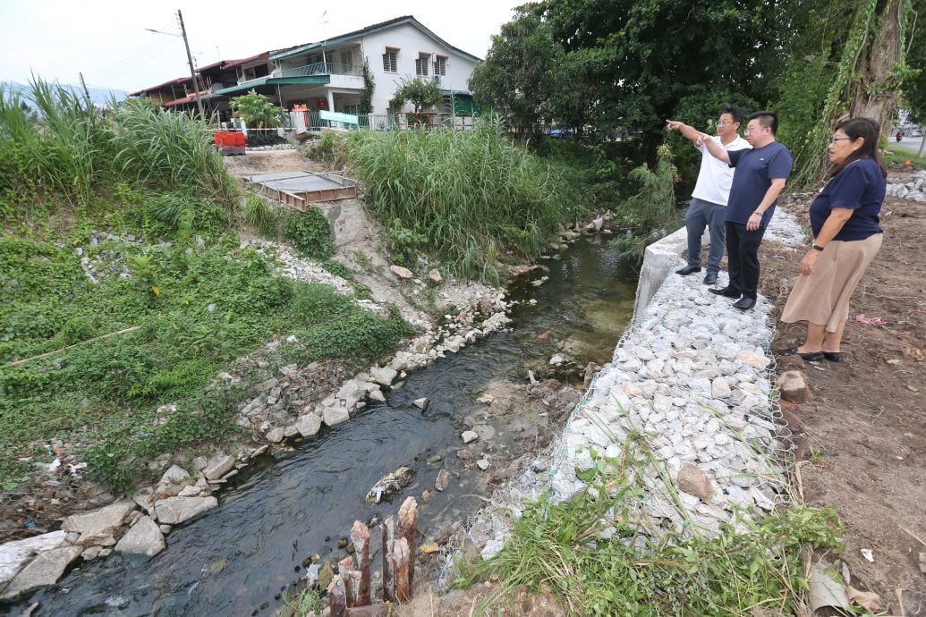 周锦欢：获房地部拨款 万里望23道路将重铺