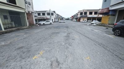 周锦欢：获房地部拨款  万里望23道路将重铺