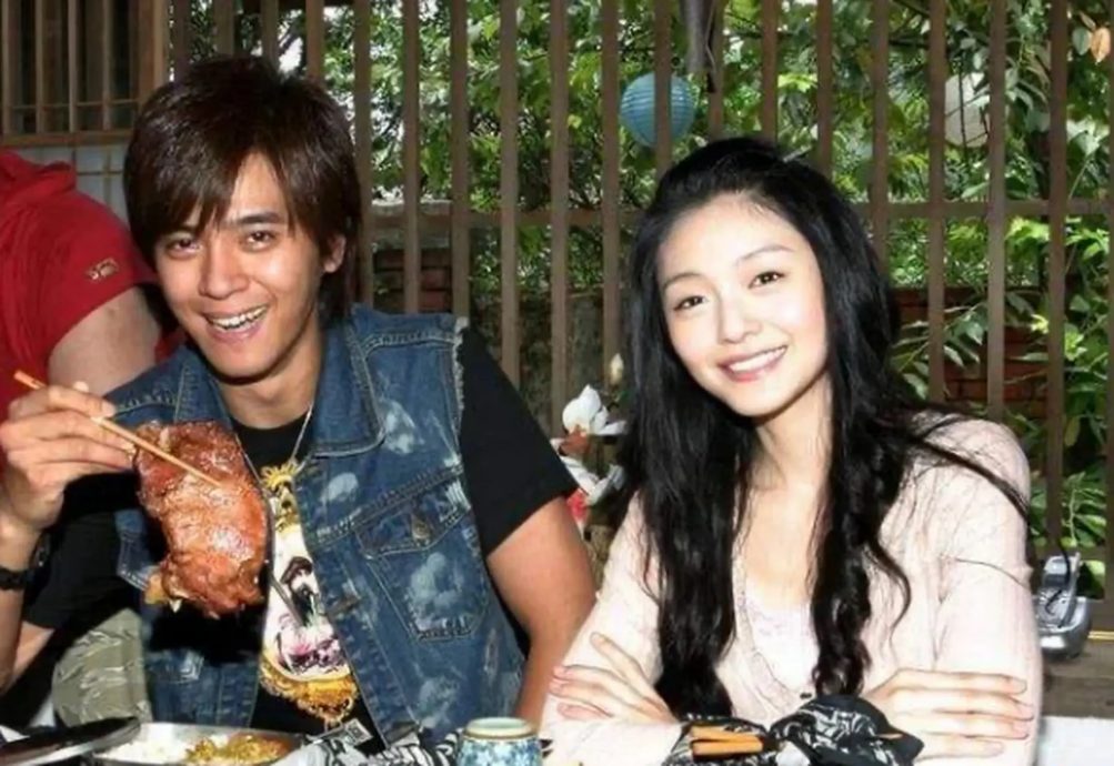 哀悼大S | 杨丞琳边写边哭为S家打气 小猪:谢谢在我需要时替我撑腰