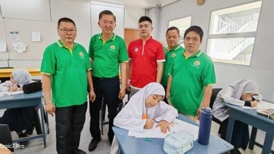 夏福利:写作可锻炼思维和培养品格。
