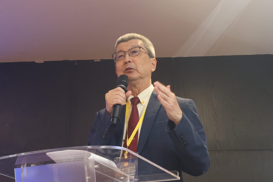 多数票通过3提案 林福山：修改章程由会员决定