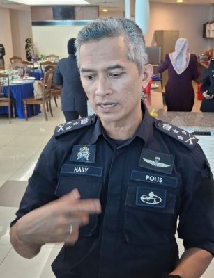 夜报封面头条主文 ***** 夜报封面∕已签发/拿汀斯里疑遭掳绑案//总警长:警将查林芫丈夫