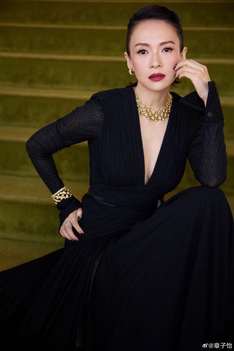大半夜发文哀悼朱媛媛 章子怡自曝有胃病痛醒