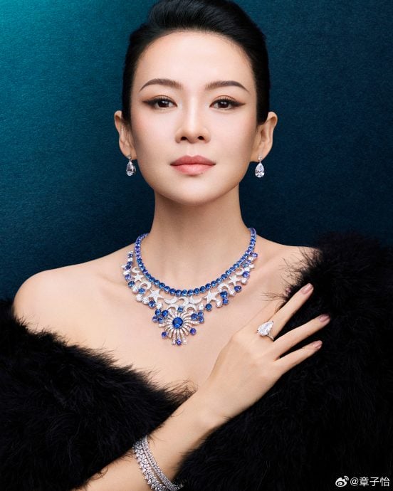 大半夜发文哀悼朱媛媛 章子怡自曝有胃病痛醒