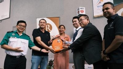 郭素沁：提高公共安全性  商场公寓需AED救生设备