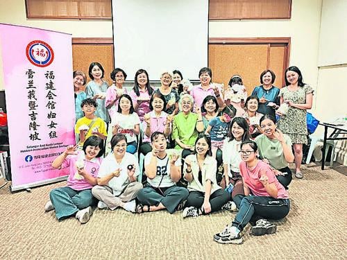 *大都会-雪隆福建会馆妇女组与雪隆前进会妇女组联办手工皂工作坊,暖心献礼母亲节