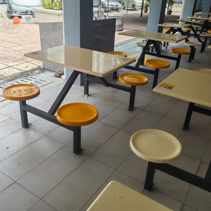 大都会/“要？不要？” 再不明确回应DBKL 直接撤销摊主执照