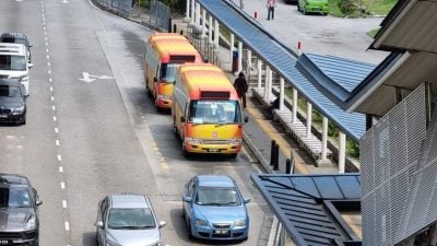 梳邦再也市政厅常月会议| 雪精明巴士2路线 市长不满迟迟未获批