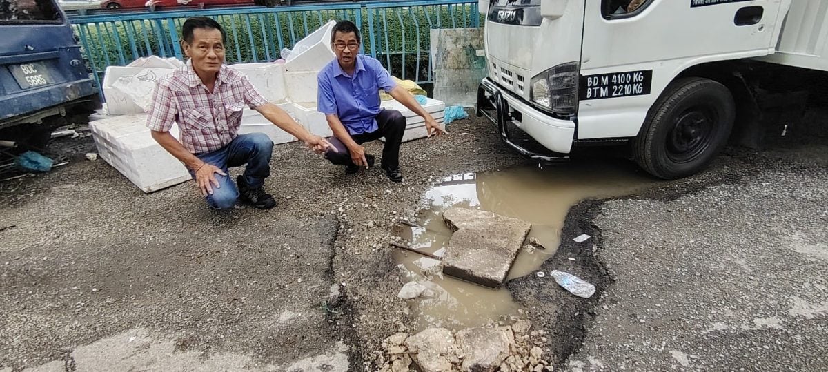 大都会/外劳非法倾倒滞销蔬果进深沟河流 余保凭建议当地人与NGO合作回收计划 善用厨余