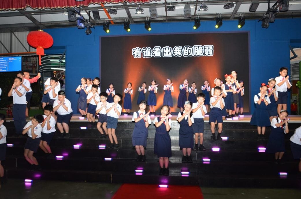 大都会/安新华小校长蔡慧贞荣休，董事部设宴感恩