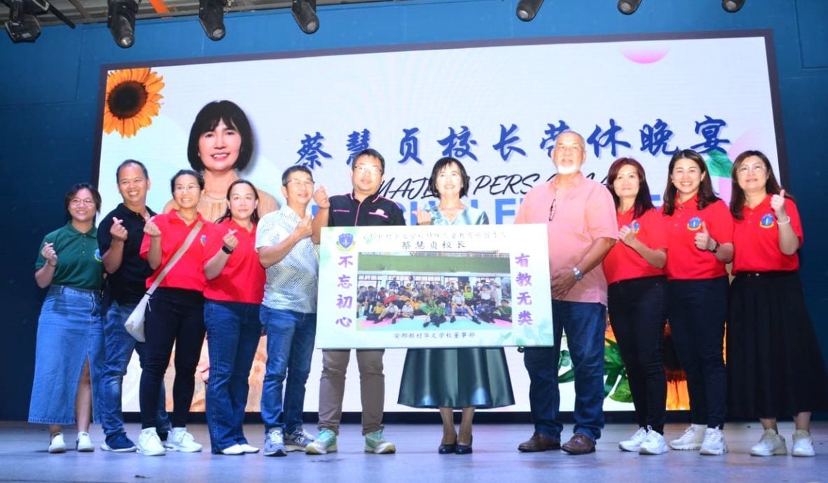 大都会/安新华小校长蔡慧贞荣休，董事部设宴感恩