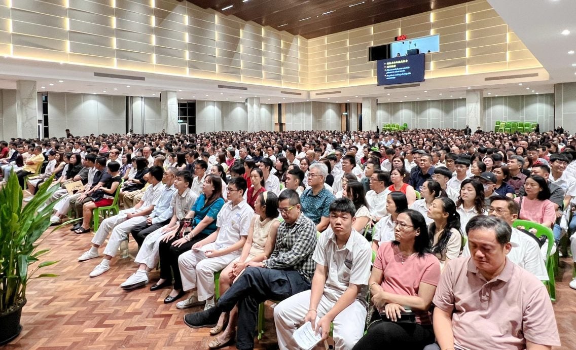 大都会/校园版版头/巴生兴华中学成年礼