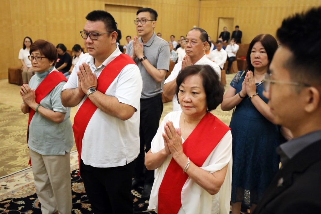 大都会/邓章钦父亲邓文业老先生举殡