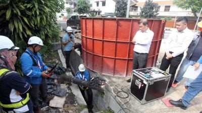 第一花园十字路口地陷 出动无人机探测肇因 