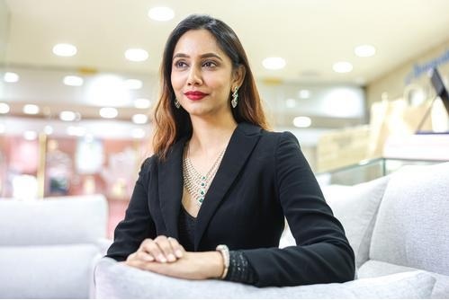 大马超模520再登康城红毯 要让世界看见大马时尚魅力！