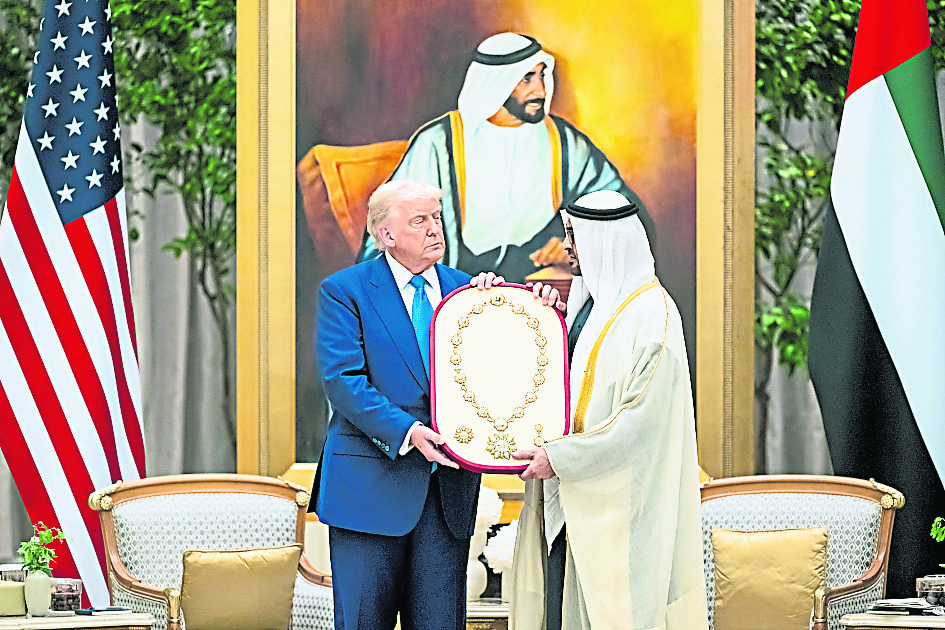 天下事主文)特朗普访中东钱至上