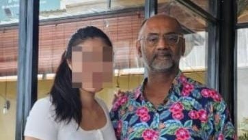 “女子误认星展前CEO并合照 本尊回应：不是我”