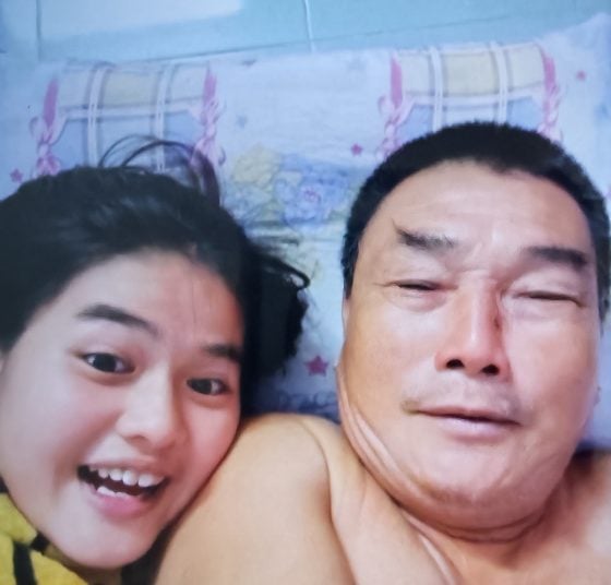 女生坠河亡|从小带大孙逝两老悲伤欲绝 雪仪是家里开心果 