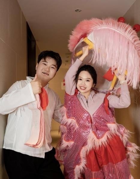 婚宴前一周遭酒店毁约 新人改赴海底捞吃出惊喜