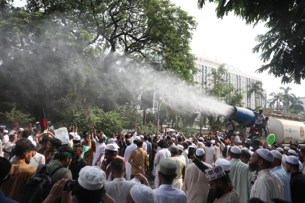 孟加拉前总理暴力镇压 临时政府再祭政党禁令