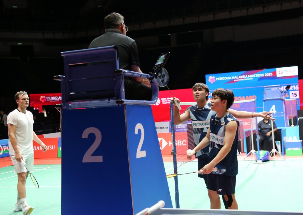 对手球出界却判触身戴伟钦  江凯兴：这很不公平