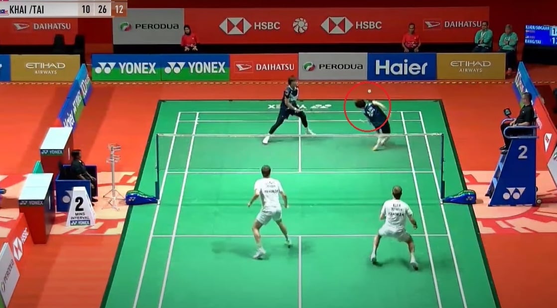 对手球出界却判触身戴伟钦  江凯兴：这很不公平