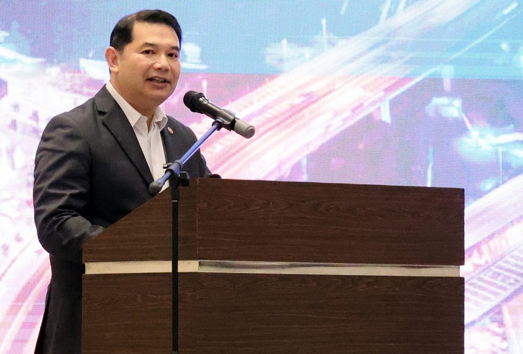 封面/6银行签23.5亿投资意向