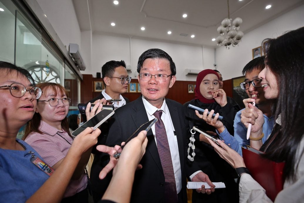 州议会(大北马)曹观友回应官车一事