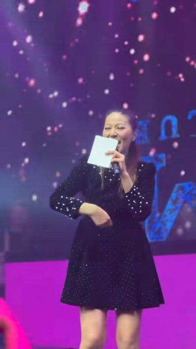 左眼布满血丝 滕丽名惊爆视网膜脱落