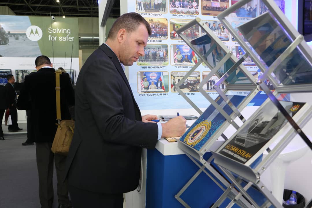 已审(全国版)本届海空展预计促成200亿令吉交易额