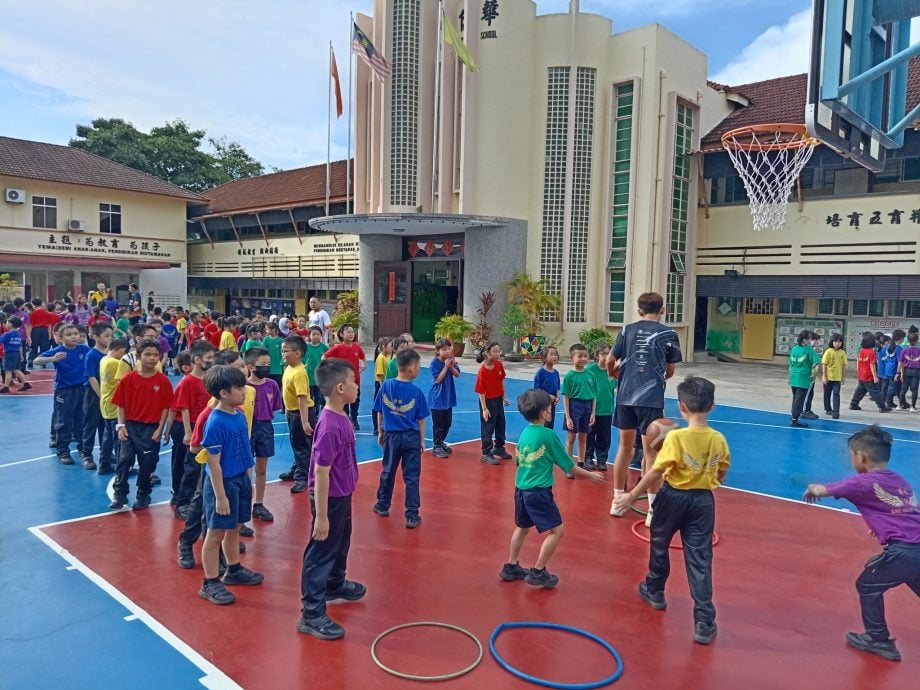 已审（大北马）吉华H校在哥打士打县运动会上创佳绩，董事长希望加速迁校计划，给学生更理想环境。