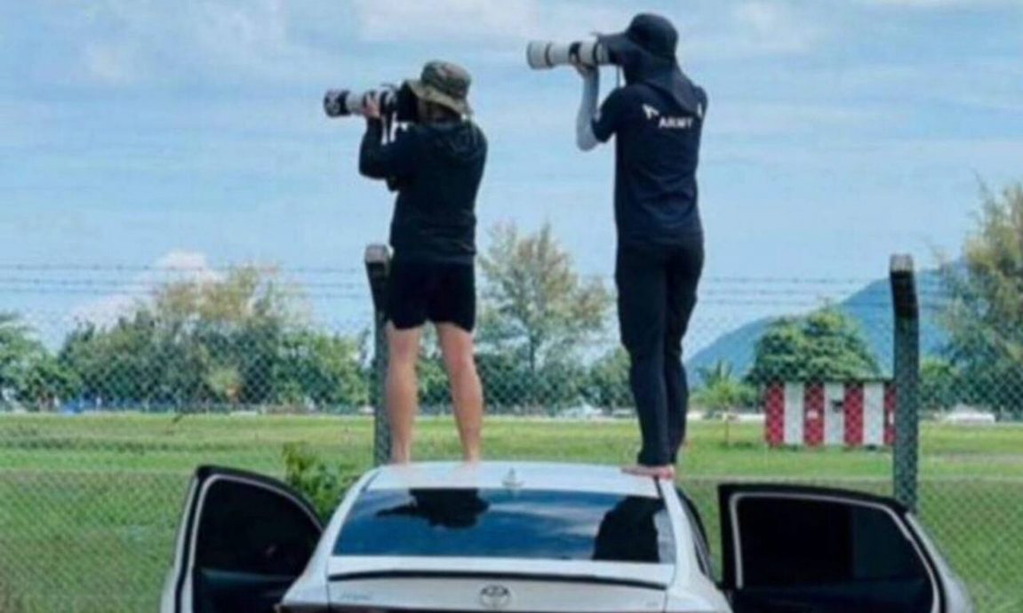 已审（大北马）追拍飞行表演踩租车 LIMA'25观景乱象引争议