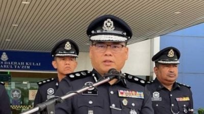 南北大道4车连环撞！一家五口2死2伤 1人伤势不明
