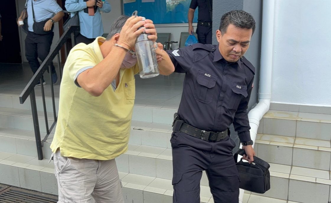 已签发 全国:男童留校车内死亡 | 涉疏忽导致5岁童亡 校车司机面控不认罪
