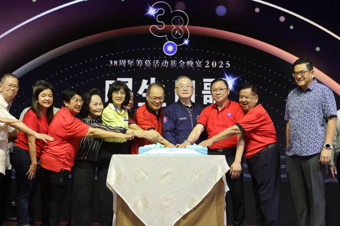 已签发 全国:魏家祥:柔州政府移交郭鹤尧华小校地予联邦土地局,待教育部批文即可动工